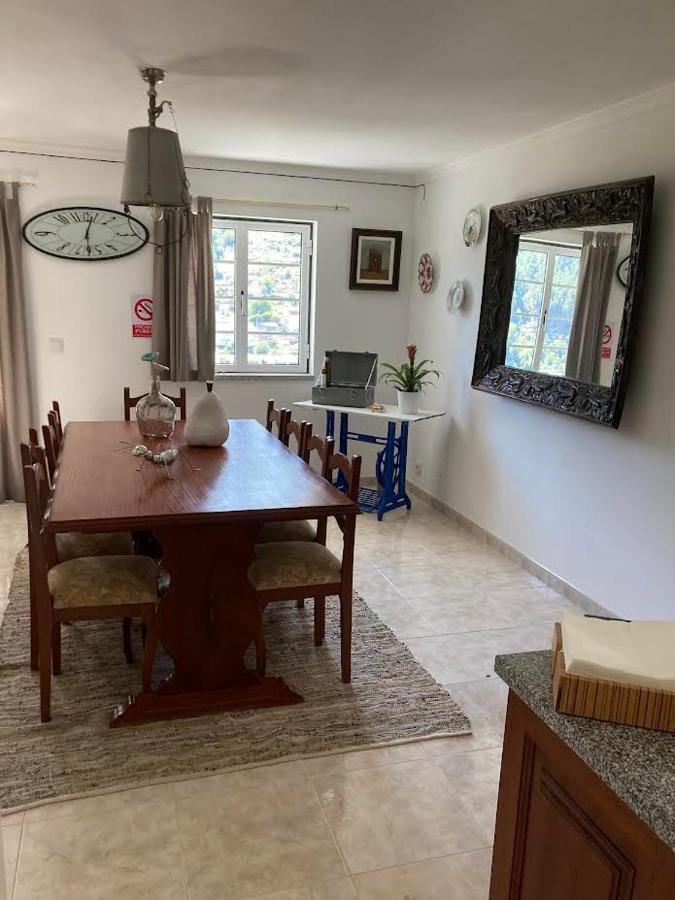 A Casa Da Rapariga De Cabelo Azul Apartment Manteigas Bagian luar foto