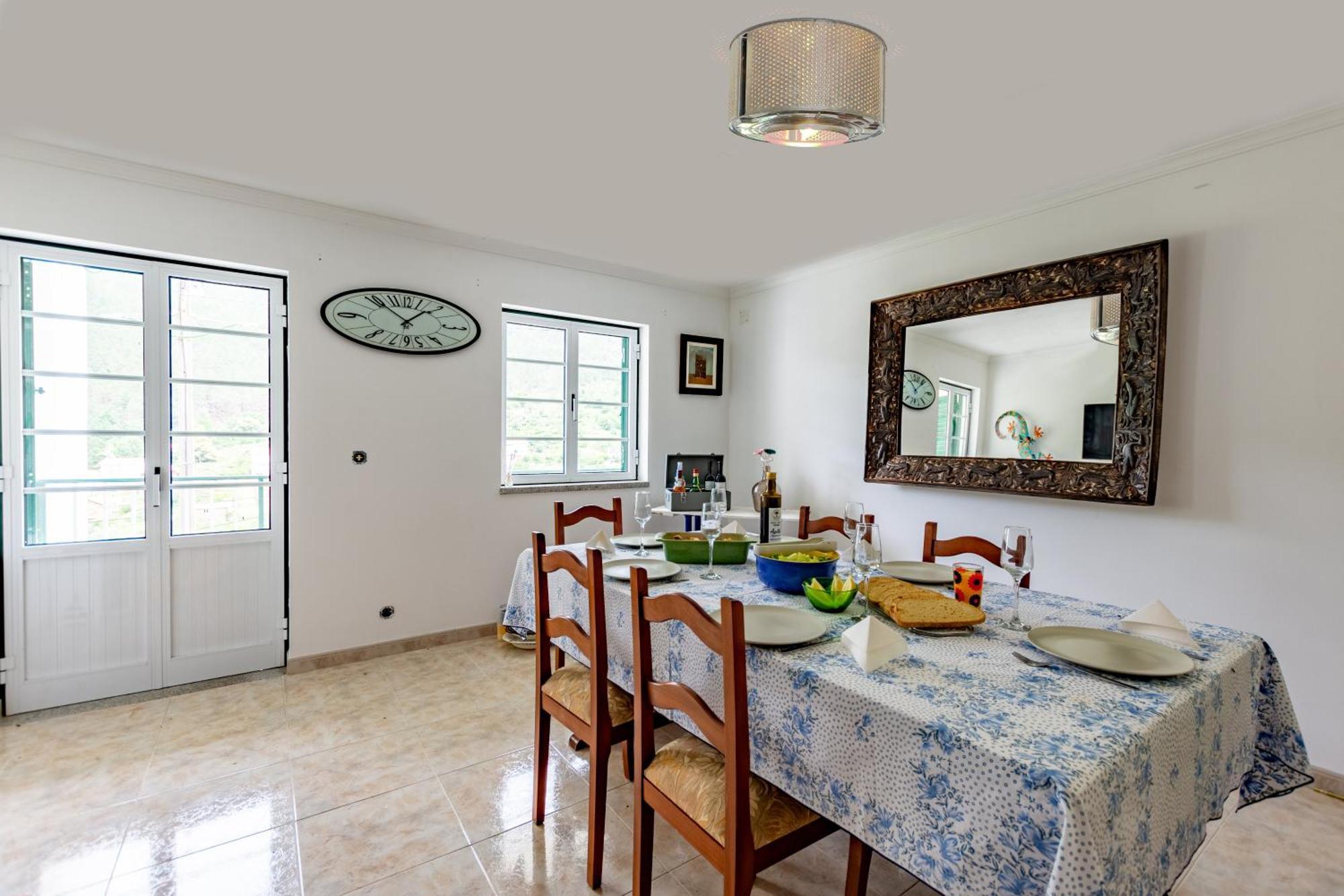 A Casa Da Rapariga De Cabelo Azul Apartment Manteigas Bagian luar foto